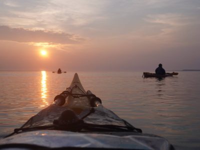 Lever de soleil en kayak de mer